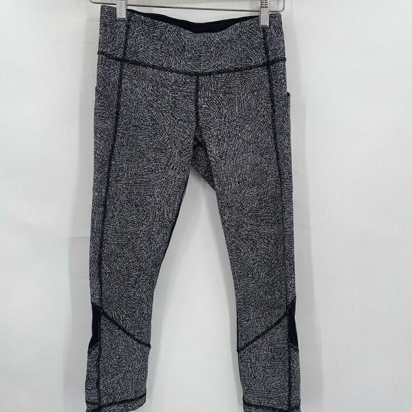Lululemon Black White Zip Pocket Pace Rival High Rise Crop Leggings Size 4 - Picture 1 of 7